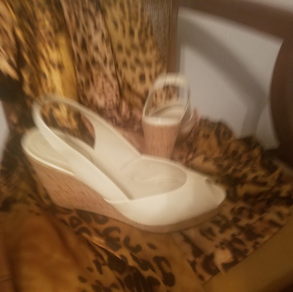 Platform  Wedges - Picture 2 of 3